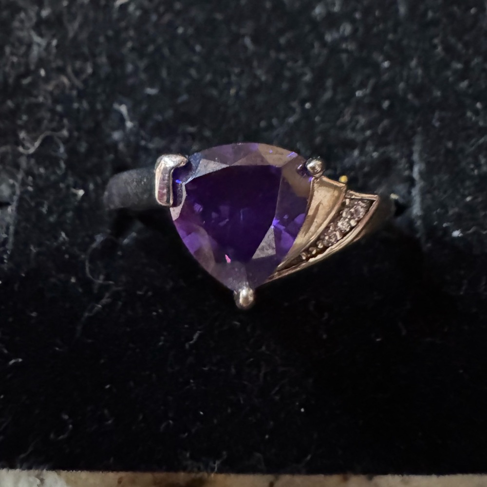 Elegant Purple Gemstone Ring
